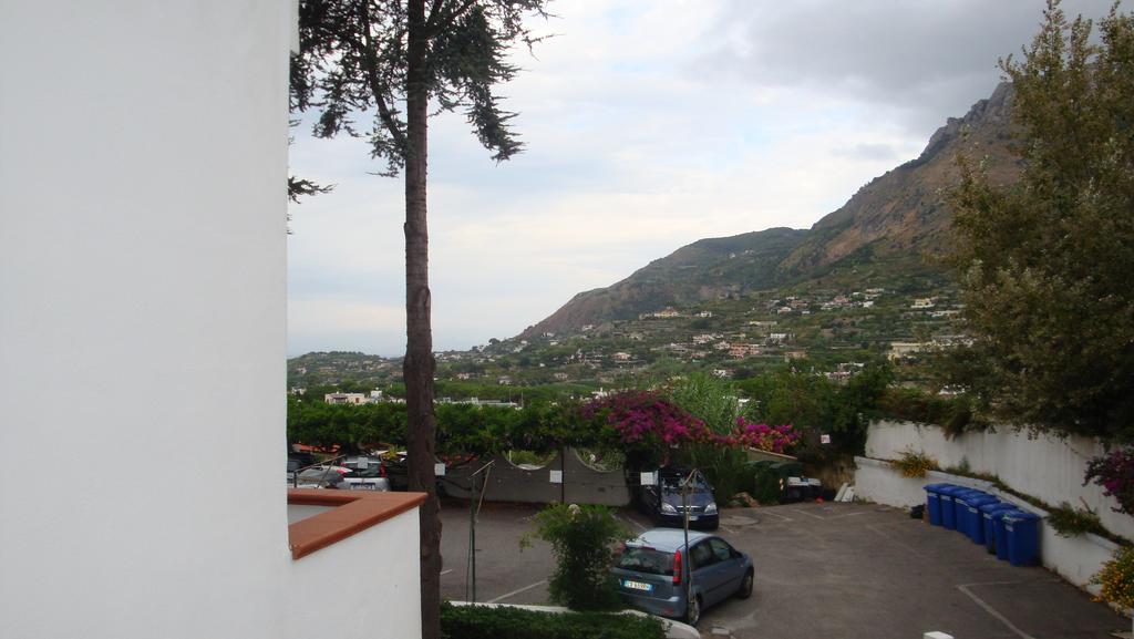 Ischia Uno Residence Forio  Екстер'єр фото