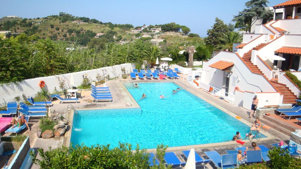 Ischia Uno Residence Forio  Екстер'єр фото