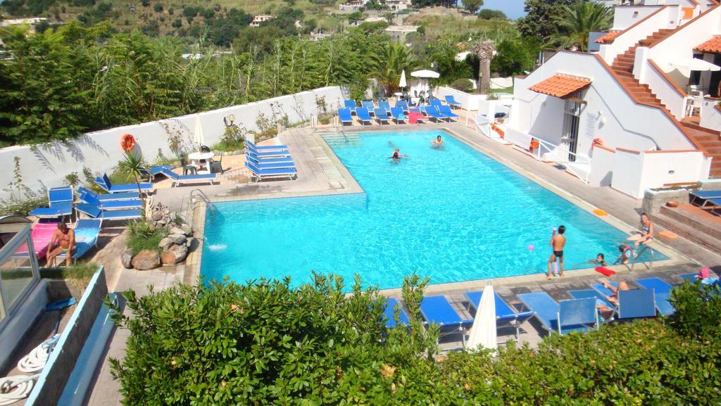Ischia Uno Residence Forio  Екстер'єр фото