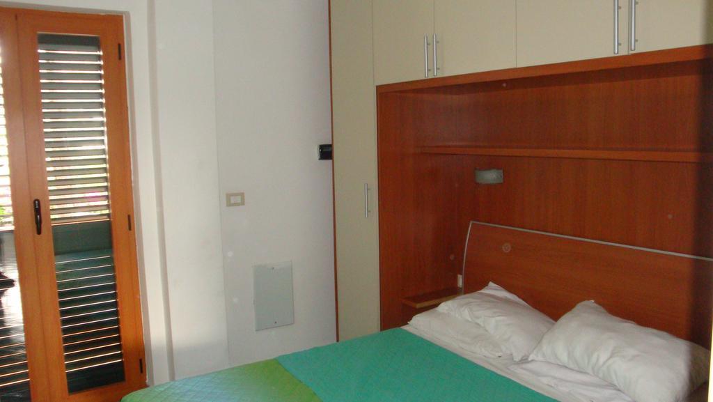 Ischia Uno Residence Forio  Екстер'єр фото